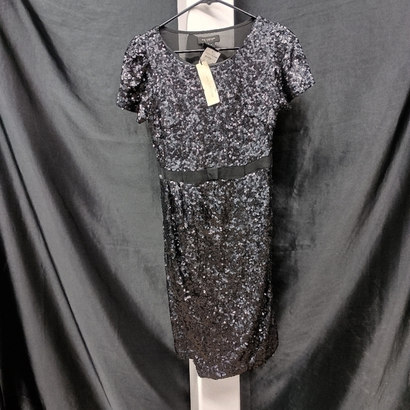 Elegant Black Sequin Dress - Picture 1 of 16